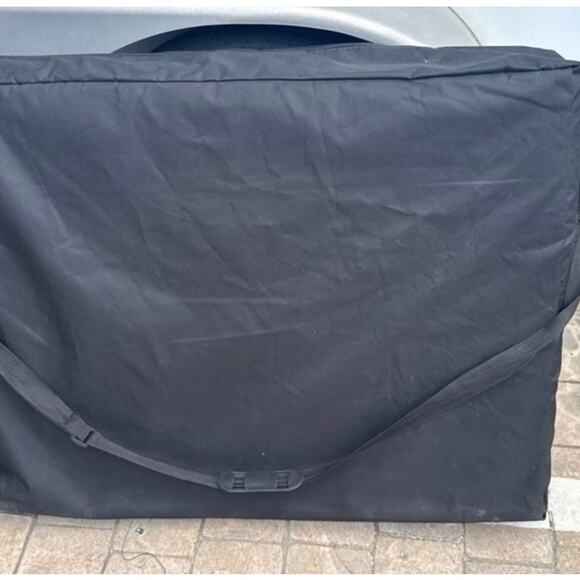 Luxton portable massage table - Picture 4 of 6